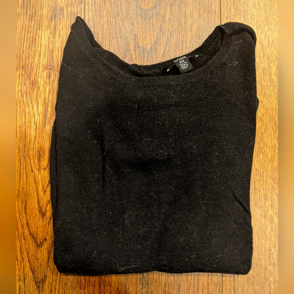 🔴✨Jacob thin knit black sweater size small